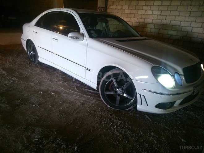 Mercedes E 200 2006, 217,000 km - 0.2 l - Bakı