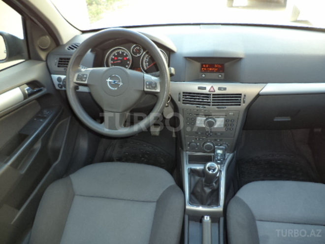 Opel Astra 2005, 114,000 km - 1.6 л - Bakı