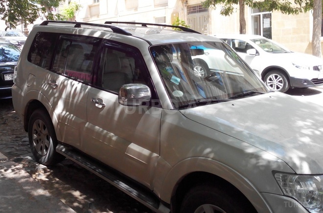 Mitsubishi Pajero 2010, 99,202 km - 3.5 l - Bakı