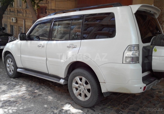 Mitsubishi Pajero 2010, 99,202 km - 3.5 l - Bakı