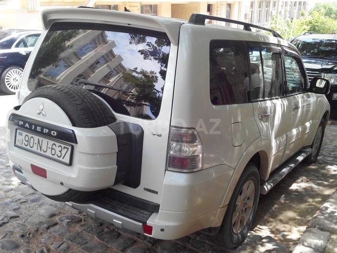 Mitsubishi Pajero 2010, 99,202 km - 3.5 l - Bakı