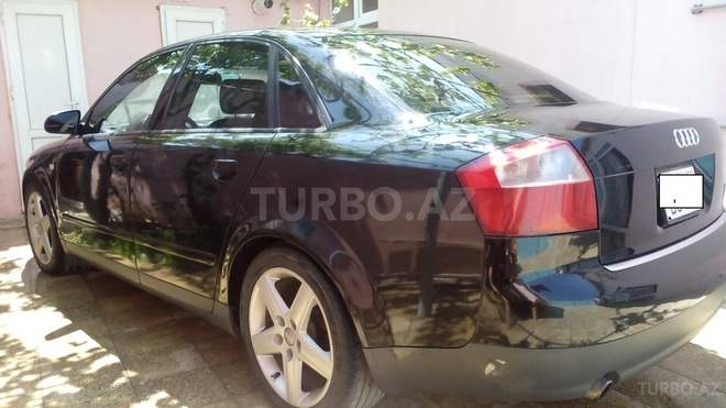 Audi A4 2003, 231,330 km - 1.8 л - Bakı