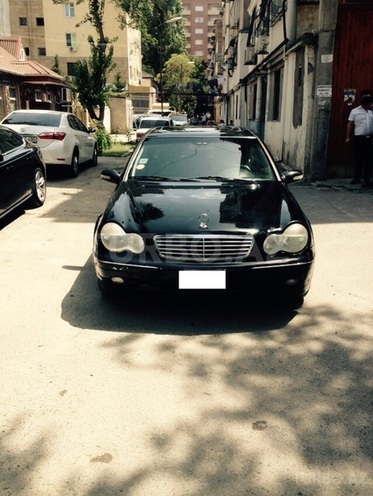 Mercedes C 240 2001, 258,000 km - 2.6 l - Bakı