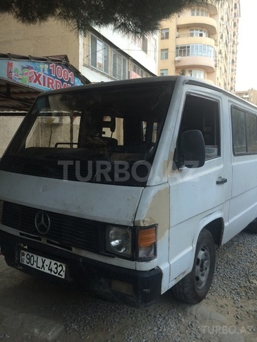 Mercedes 100 1990, 222,000 km - 2.4 l - Bakı