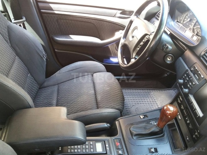 BMW 320 2001, 180,000 km - 2.2 l - Bakı