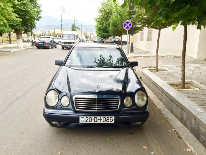 Mercedes E 230 1996, 259,000 km - 2.3 л - Bakı