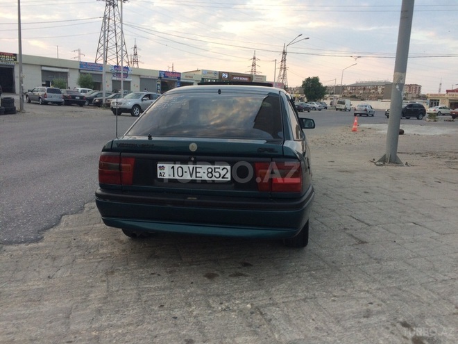 Opel Vectra 1995, 320,000 km - 1.8 l - Bakı