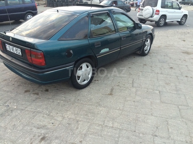 Opel Vectra 1995, 320,000 km - 1.8 l - Bakı