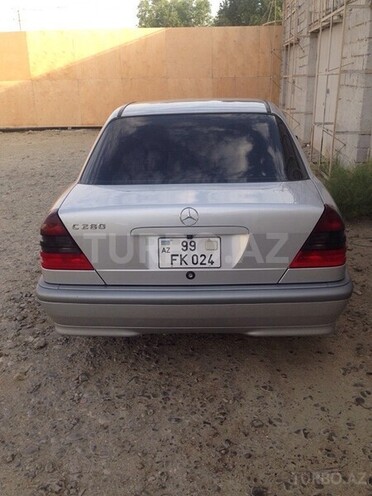 Mercedes C 200 2000, 131,000 km - 2.0 l - Bakı