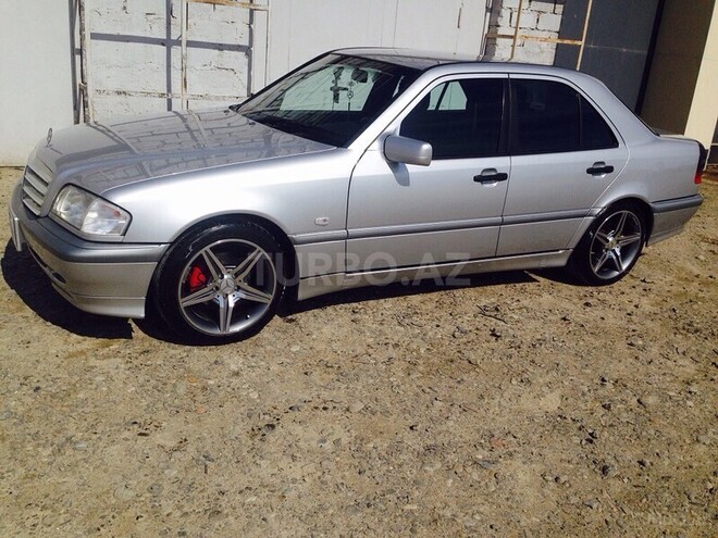 Mercedes C 200 2000, 131,000 km - 2.0 l - Bakı