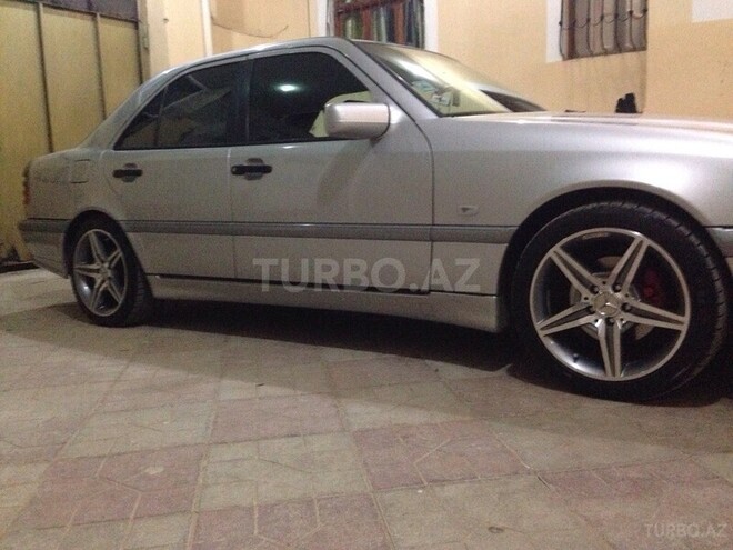 Mercedes C 200 2000, 131,000 km - 2.0 l - Bakı