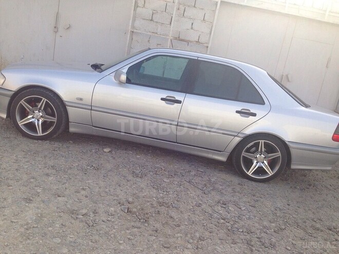 Mercedes C 200 2000, 131,000 km - 2.0 l - Bakı