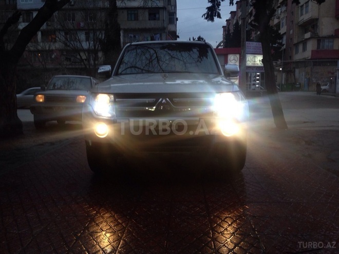 Mitsubishi Pajero 2008, 90,460 km - 3.0 l - Bakı