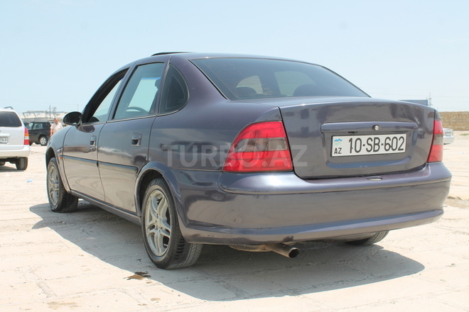 Opel Vectra 1996, 290,000 km - 1.8 l - Bakı