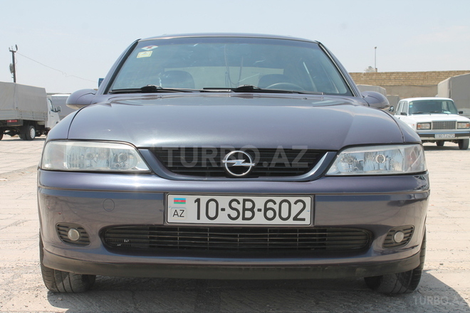 Opel Vectra 1996, 290,000 km - 1.8 l - Bakı
