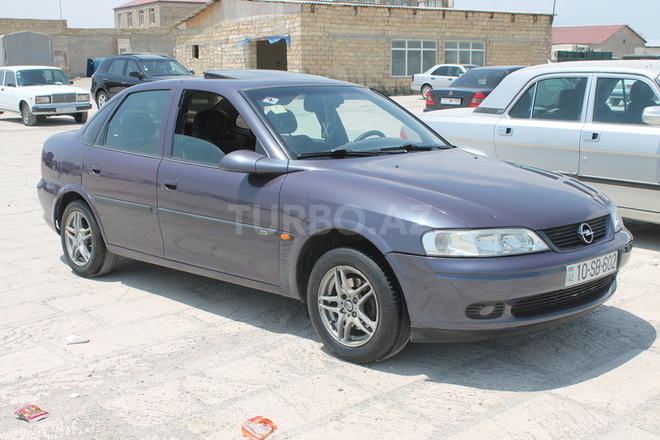 Opel Vectra 1996, 290,000 km - 1.8 l - Bakı