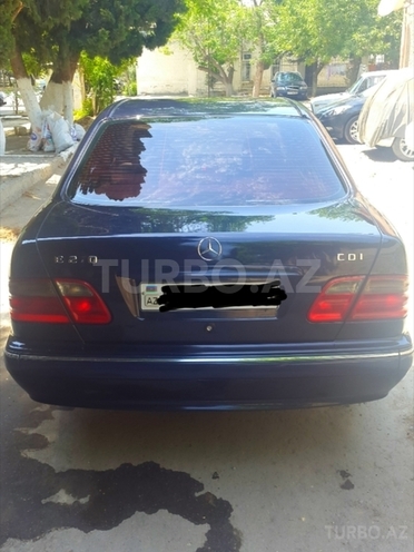 Mercedes E 270 2001, 190,000 km - 2.7 л - Bakı