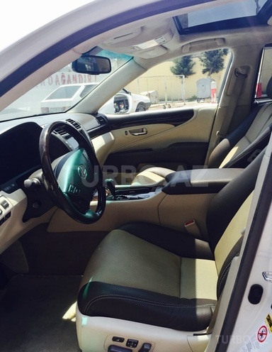 Lexus LS 460 2007, 128,000 km - 4.6 л - Bakı