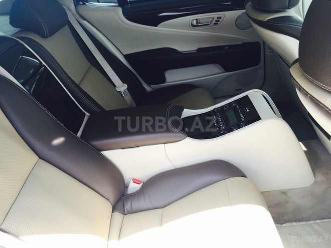 Lexus LS 460 2007, 128,000 km - 4.6 л - Bakı