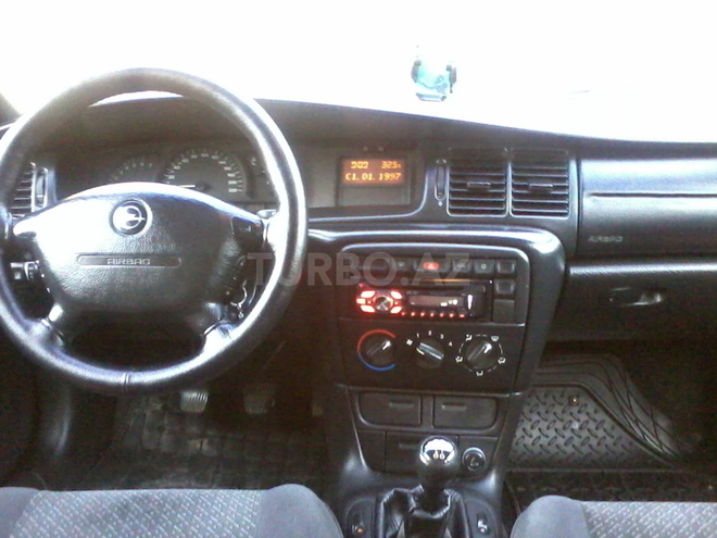 Opel Vectra 1996, 241,626 km - 1.8 л - Bakı
