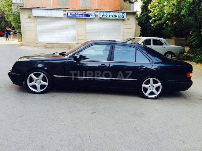 Mercedes E 240 2000, 287,000 km - 2.6 l - Bakı