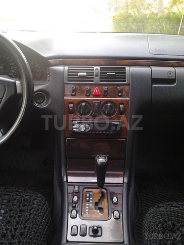 Mercedes E 280 1998, 200,000 km - 2.8 l - Bakı