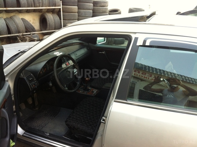 Mercedes C 180 1995, 200,000 km - 1.8 l - Bakı