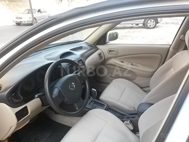 Nissan Sunny 2010, 75,000 km - 1.6 l - Bakı