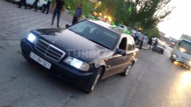 Mercedes C 180 1997, 300,000 km - 1.8 л - Bakı