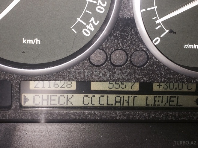 Land Rover Range Rover 2004, 211,000 km - 4.4 л - Bakı