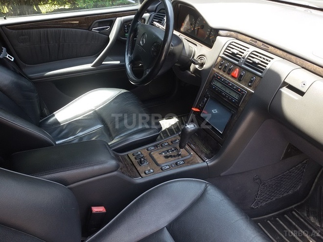 Mercedes E 320 2000, 229,000 km - 0.3 l - Bakı
