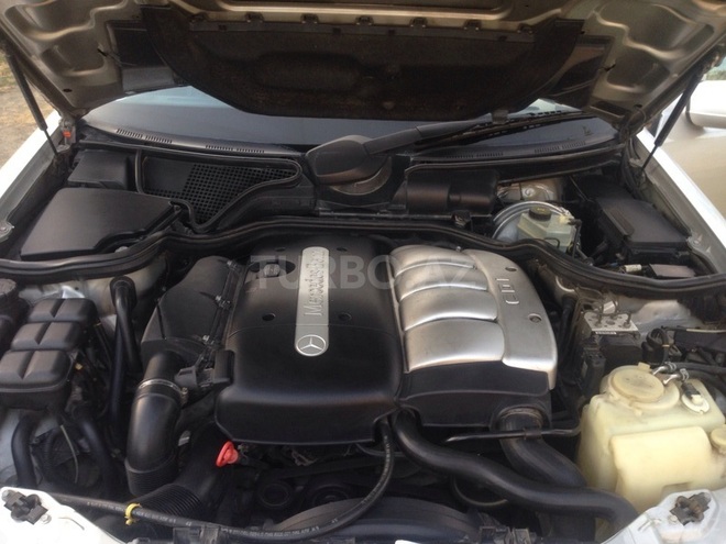 Mercedes E 270 2000, 235,000 km - 2.7 l - Bakı