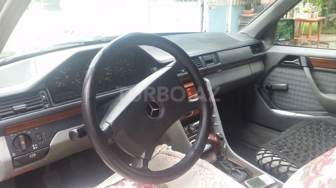 Mercedes E 250 1991, 250,000 km - 2.5 л - Bakı