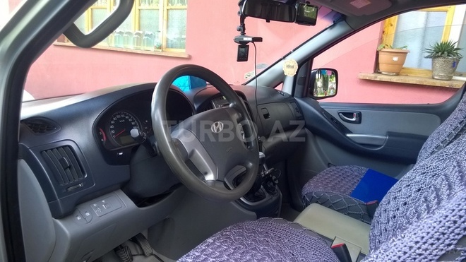 Hyundai H-1 2008, 180,000 km - 2.5 l - Bakı