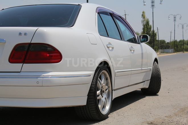 Mercedes E 320 2000, 217,000 km - 3.2 l - Bakı