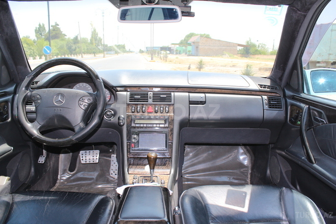 Mercedes E 320 2000, 217,000 km - 3.2 l - Bakı