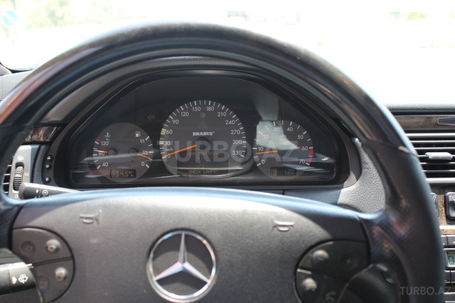 Mercedes E 320 2000, 217,000 km - 3.2 l - Bakı