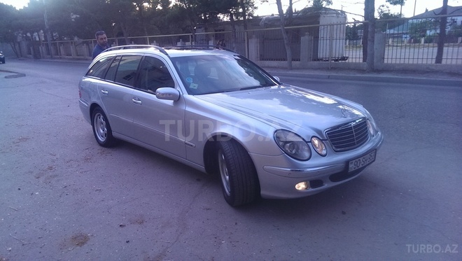 Mercedes E 220 2005, 240,000 km - 2.2 l - Bakı
