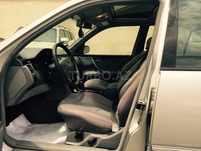 Mercedes  2001, 271,000 km - 2.2 l - Bakı