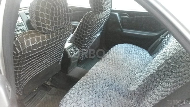 Mercedes E 220 1999, 560,000 km - 2.2 l - Bakı