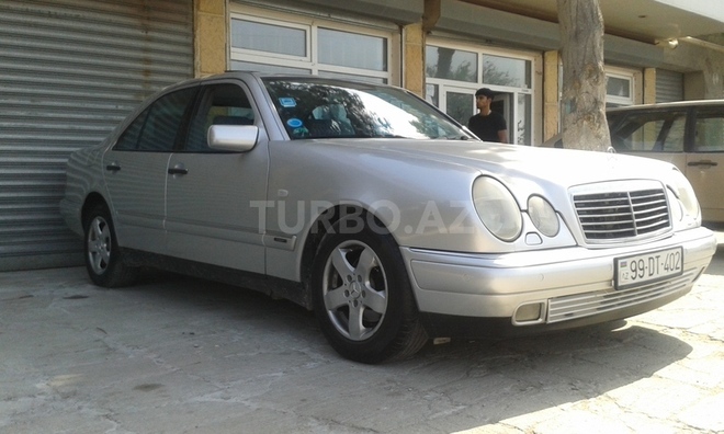 Mercedes E 220 1998, 220,000 km - 2.2 л - Bakı