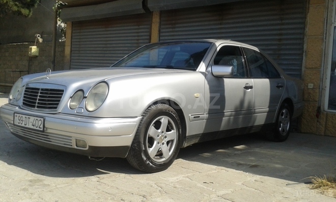 Mercedes E 220 1998, 220,000 km - 2.2 л - Bakı