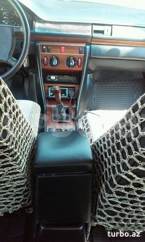 Mercedes E 250 1991, 365,000 km - 2.0 л - Bakı
