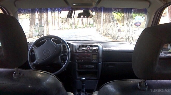Opel Vectra 1996, 300,000 km - 1.6 l - Bakı