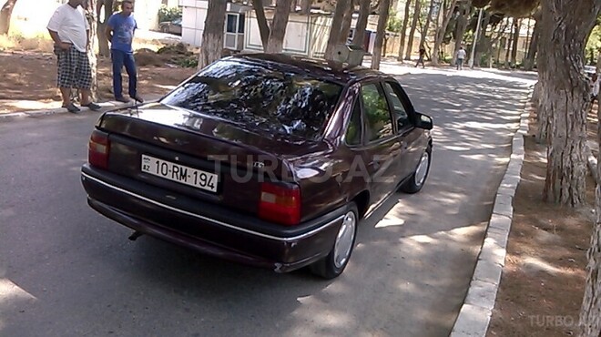 Opel Vectra 1996, 300,000 km - 1.6 l - Bakı