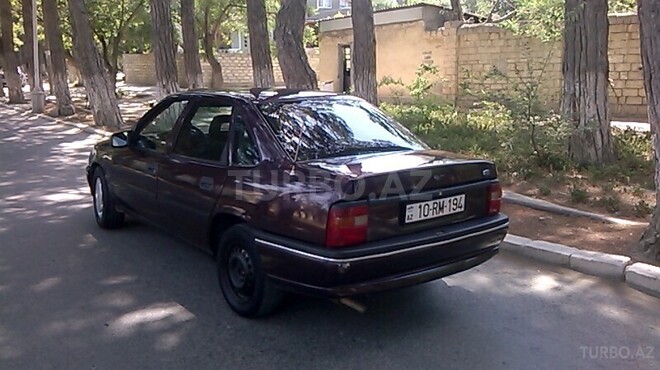 Opel Vectra 1996, 300,000 km - 1.6 l - Bakı