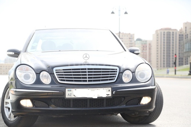 Mercedes E 320 2004, 250,000 km - 3.2 л - Bakı