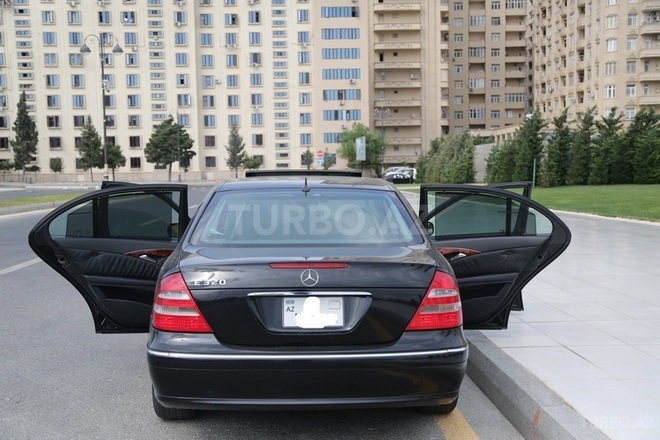 Mercedes E 320 2004, 250,000 km - 3.2 л - Bakı