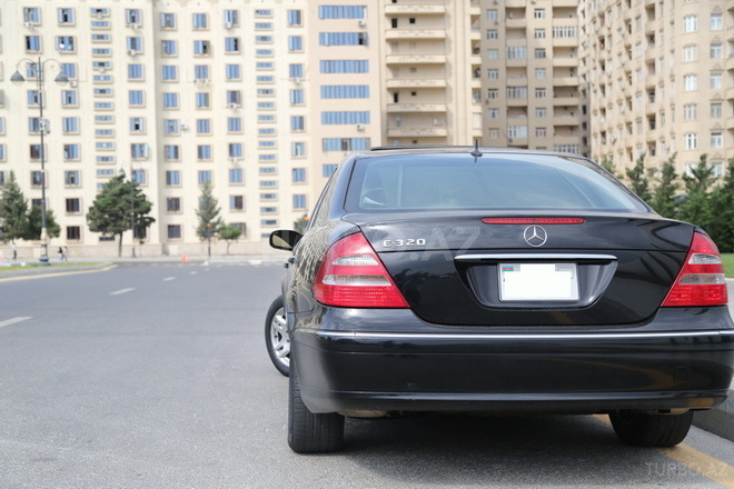 Mercedes E 320 2004, 250,000 km - 3.2 л - Bakı
