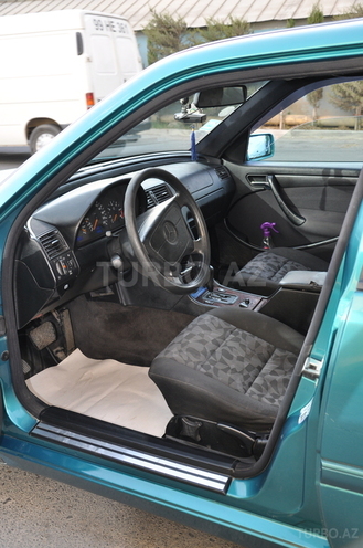Mercedes C 220 1997, 330,000 km - 2.2 л - Bakı